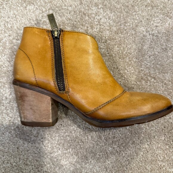 Bussola Reikiavik Ankle Boots - Picture 6 of 8